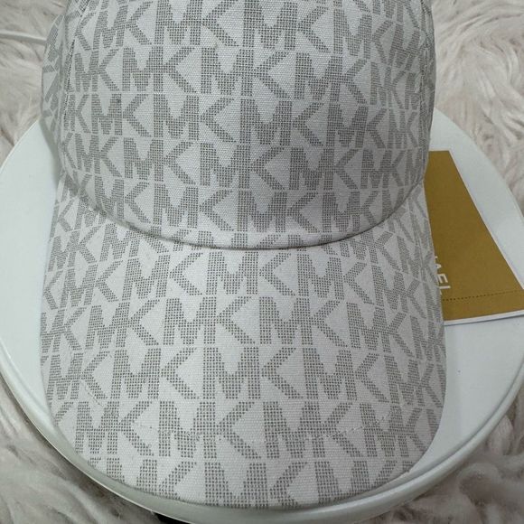 MICHAEL KORS SIGNATURE LOGO BASEBALL CAP NWT main image 7